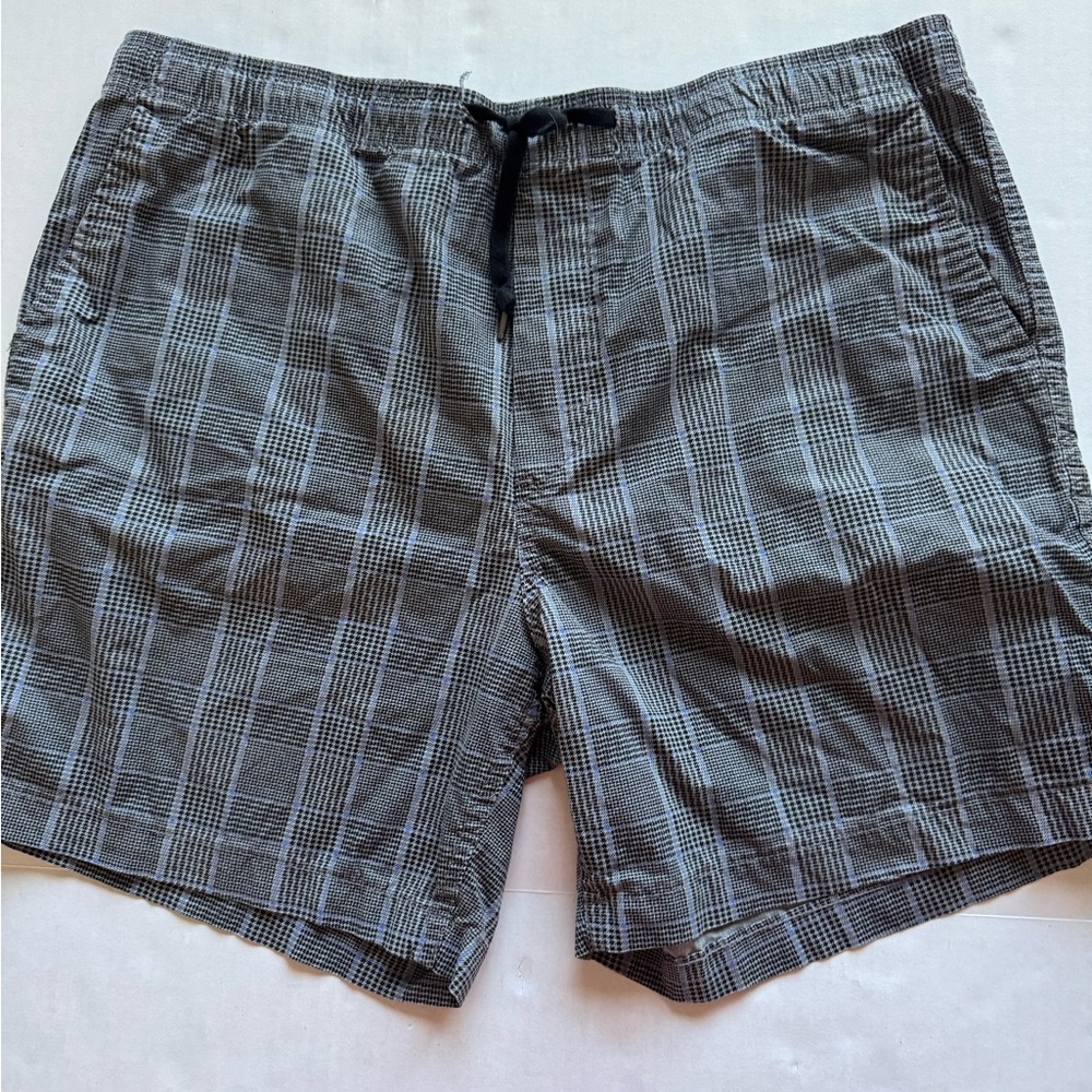 American Eagle Blue/Grey Plaid Flat Front Shorts, Men's‎ XL